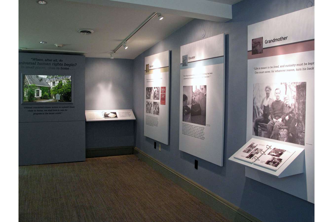 ELROPlayHsRt : Color icons link the key themes of Eleanor Roosevelt's life work through varied exhibit spaces